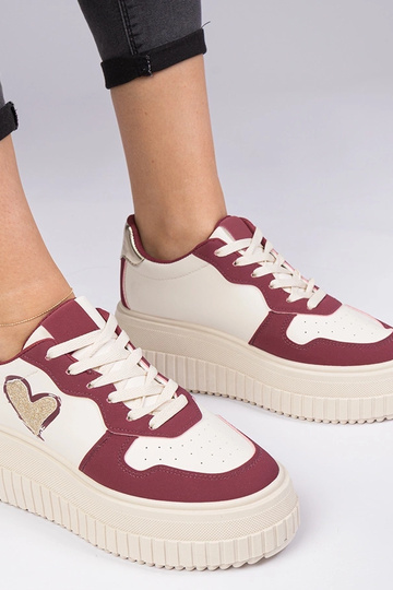 Baskets bordeaux pour femmes avec un cœur en paillettes Laira