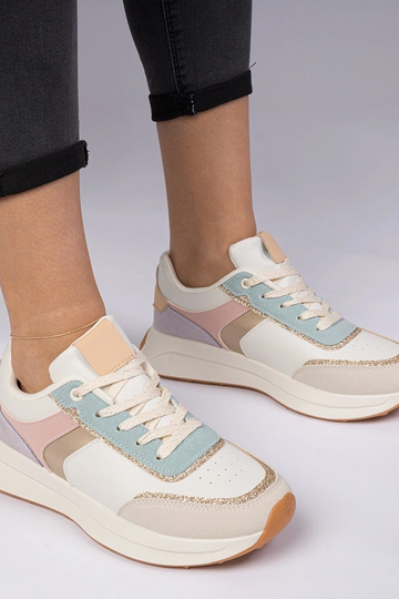 Bunt gemusterte Damen...