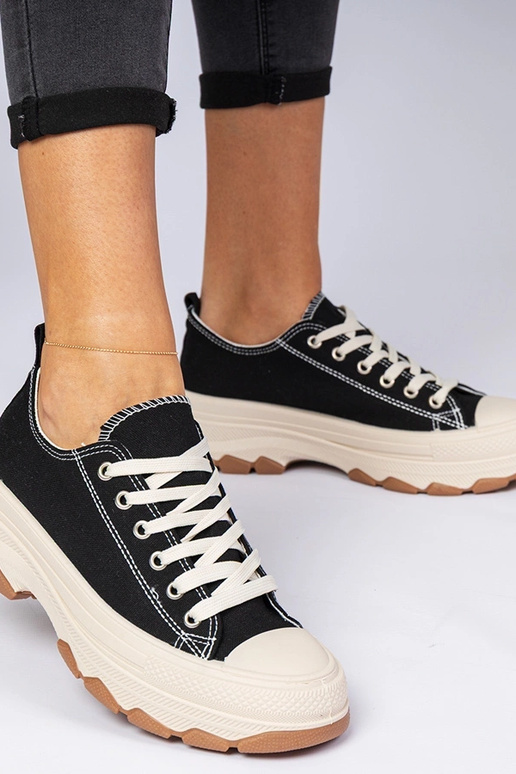 Zwarte sneakers met dikke zool Salsana Zwarte sneakers met dikke zool Salsana