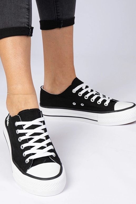 Schwarze klassische Damen-Sneakers... Schwarze klassische Damen-Sneakers...