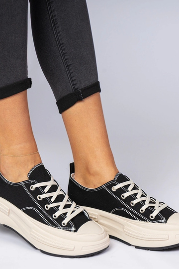Schwarze Damen-Sneakers aus Stoff Katerin