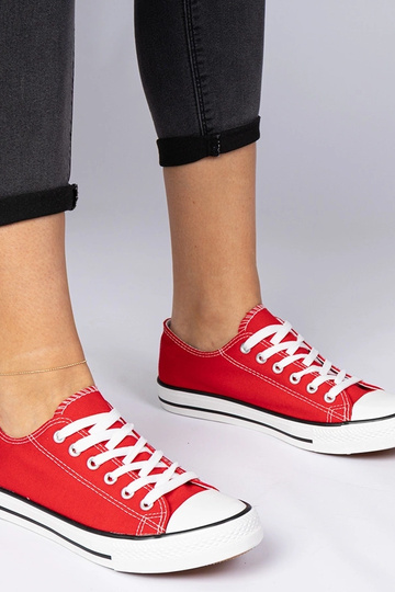 Baskets classiques rouges...