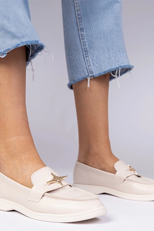 Mocassins pour femmes beiges avec... Mocassins pour femmes beiges avec...