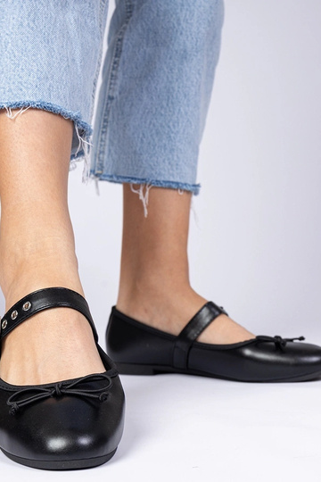 Ballerines noires pour...