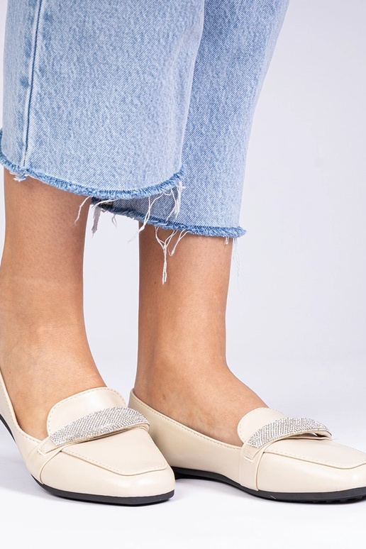 Beige dames mocassins met zirconia... Beige dames mocassins met zirconia...