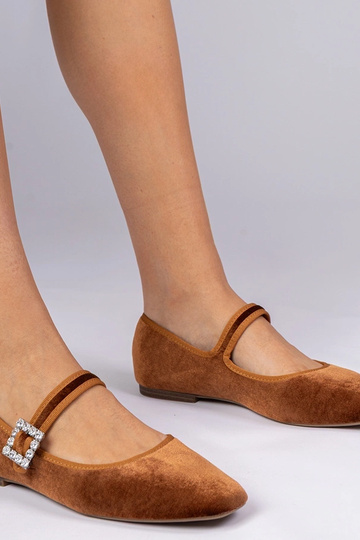 Bruine dames balerina's van velours met gesp Kvitta