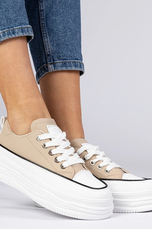 Beige dames sneakers op hoge zool Selina Beige dames sneakers op hoge zool Selina