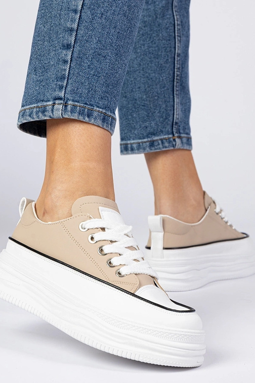 Beige dames sneakers op hoge zool Selina Beige dames sneakers op hoge zool Selina