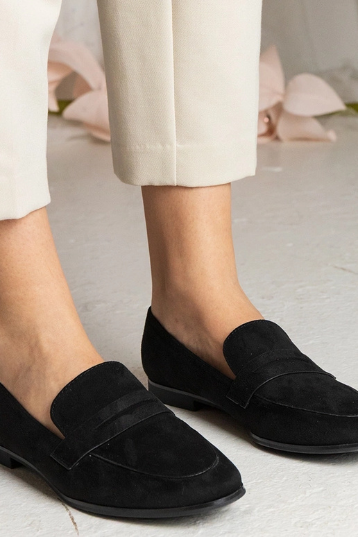 Mocassins noirs pour femmes... Mocassins noirs pour femmes...