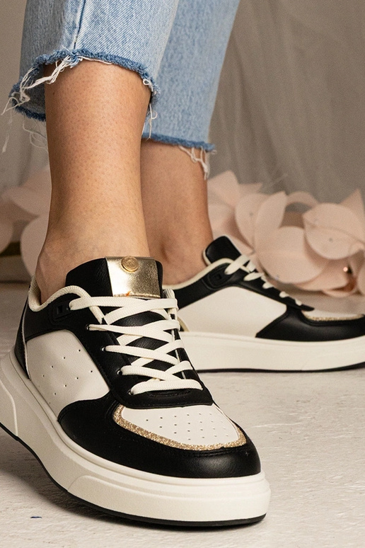 Zwarte dames sneakers met... Zwarte dames sneakers met...