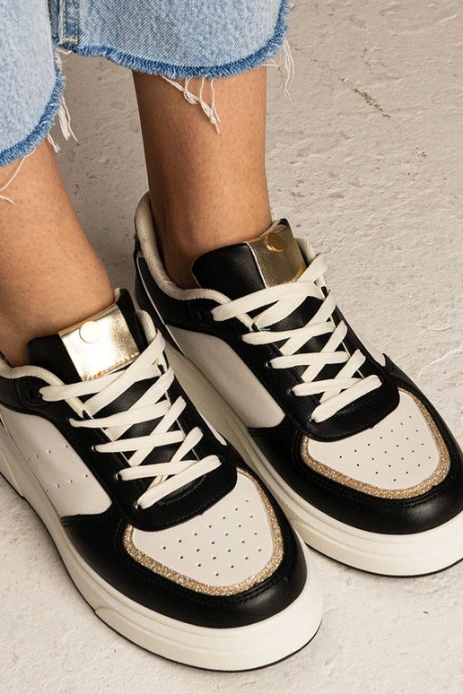 Zwarte dames sneakers met... Zwarte dames sneakers met...