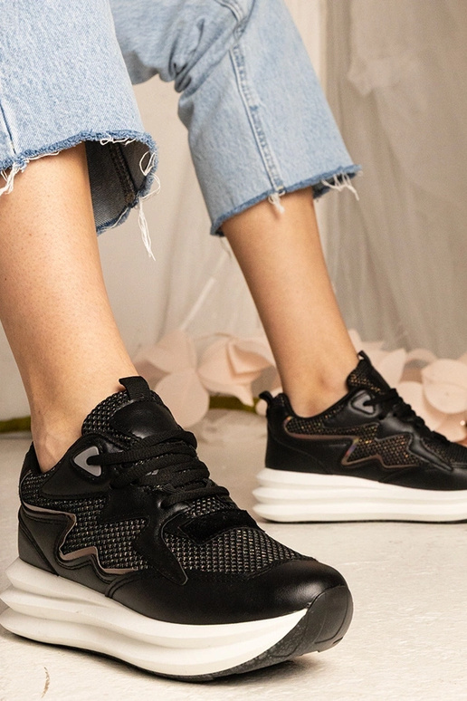 Zwarte sneakers met holografisch... Zwarte sneakers met holografisch...