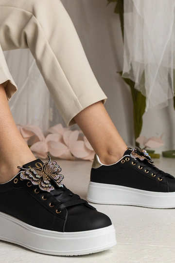 Baskets noires avec un papillon en zircon Kariba