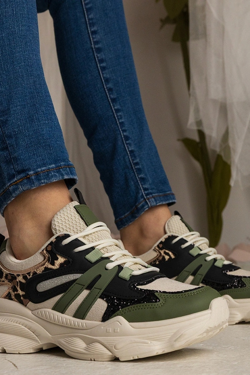 Groene dames sneakers sportief met... Groene dames sneakers sportief met...