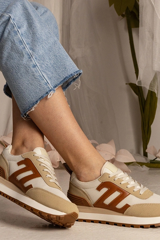 Beige dames sneakers sportief Marena Beige dames sneakers sportief Marena