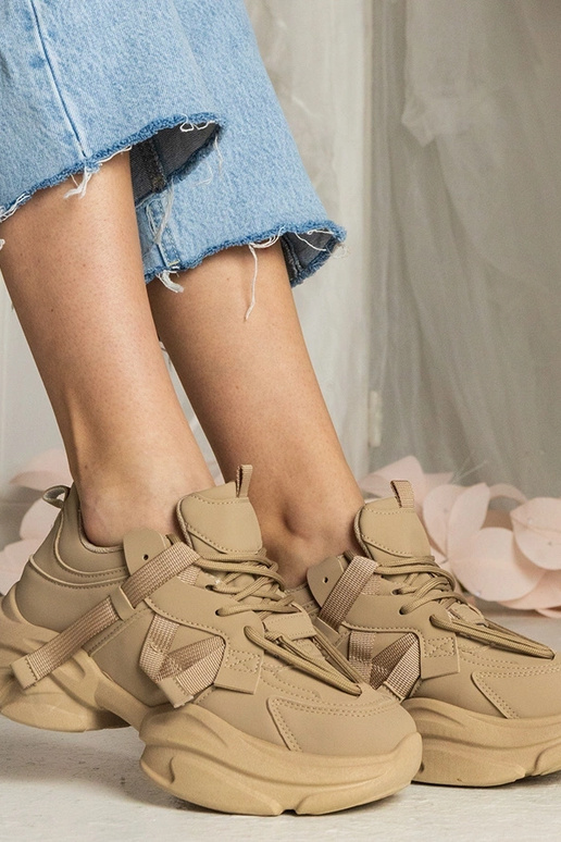 Baskets brunes pour femmes massives... Baskets brunes pour femmes massives...