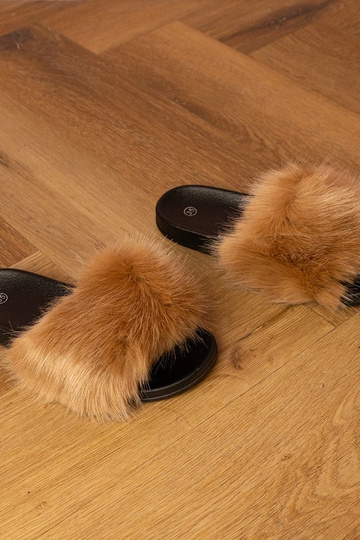 Bruine kinderschuiven met... 2