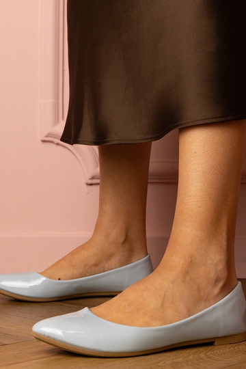 Ballerines vernies bleues...