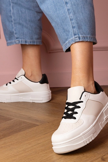 Baskets couleur sable pour femmes sur plateforme Luneta 2