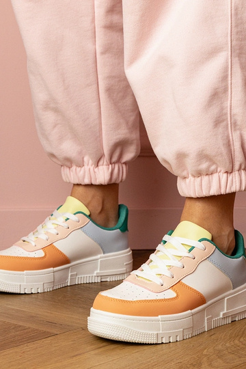 Oranje dames sneakers op een platform Luneta