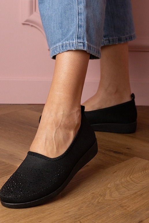 Zwarte dames sportieve sandalen met... Zwarte dames sportieve sandalen met...