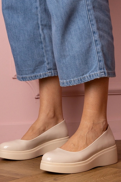 Mocassins couleur sable laqués pour...