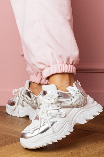 Witte dames sportschoenen...