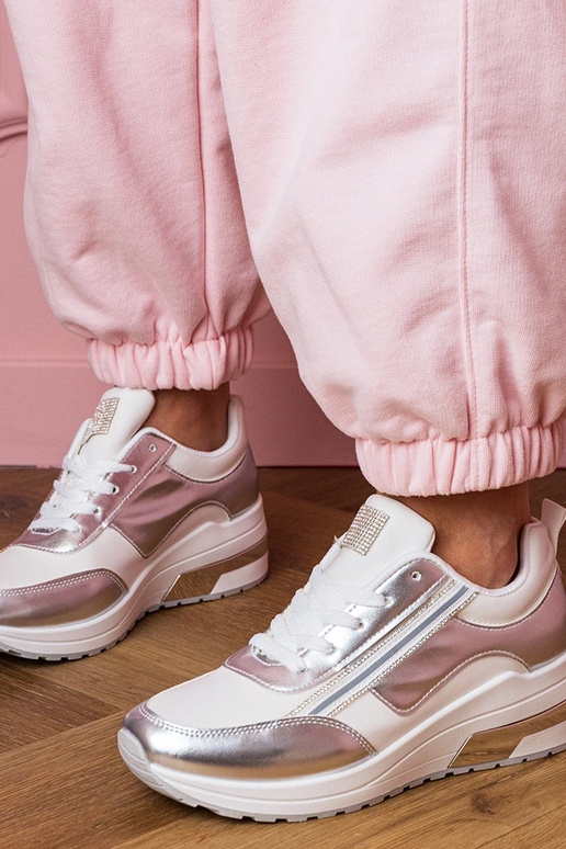 Baskets de sport pour femmes blanches... Baskets de sport pour femmes blanches...