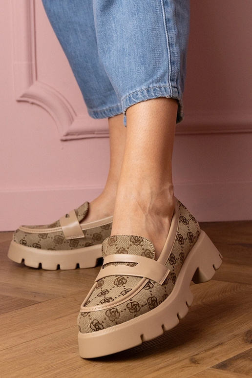 Braune Damen-Mokassins mit bestickter... Braune Damen-Mokassins mit bestickter...