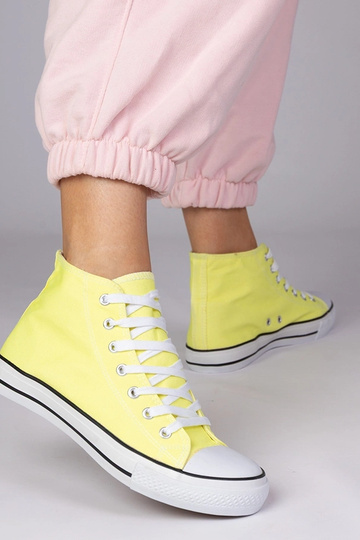 Gelbe klassische Schuhe... 2