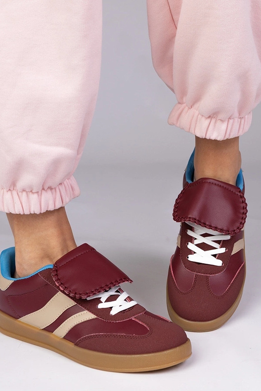 Kirschrote sportliche Damenschuhe,...