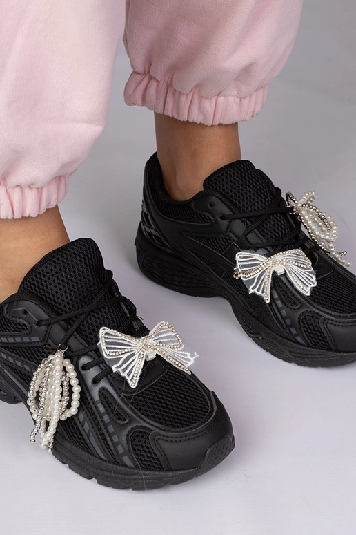 Schwarze Sportschuhe mit abnehmbaren...