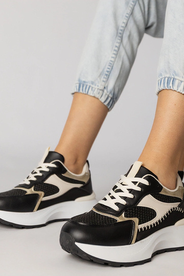 Zwarte sportschoenen met gevlochten patroon inzetstuk, „Berlisa"