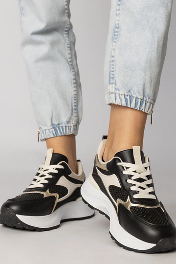 Zwarte sportschoenen met gevlochten patroon inzetstuk, „Berlisa" 2
