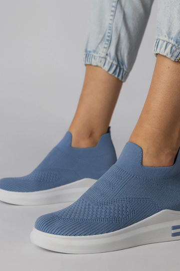 Blaue Slip-On-Schuhe,...