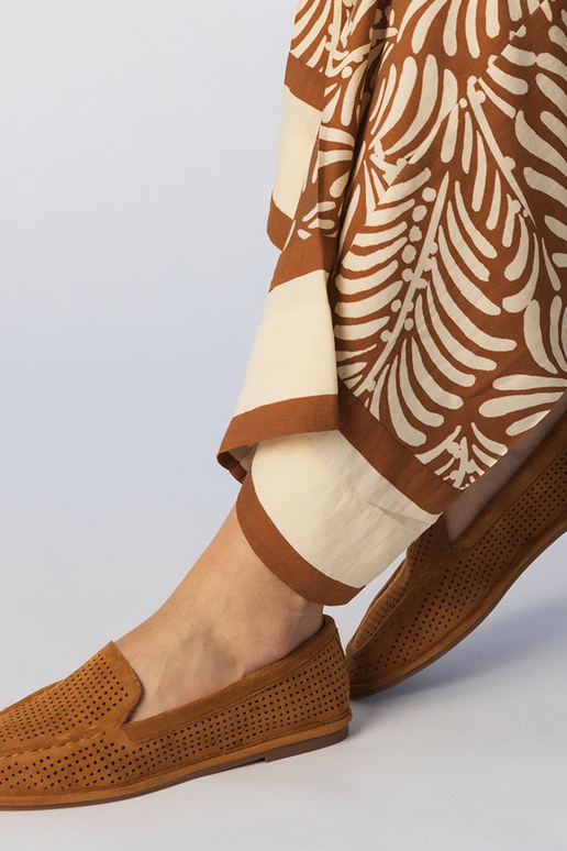 Schwarze durchbrochene Mokassins aus...