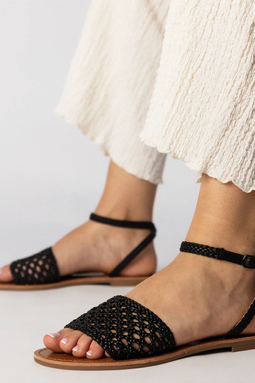 Schwarze geflochtene Sandalen mit flachem Absatz, „Mires"