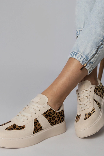 Zandkleurige dames sportschoenen met panterprint, „Toris" 2