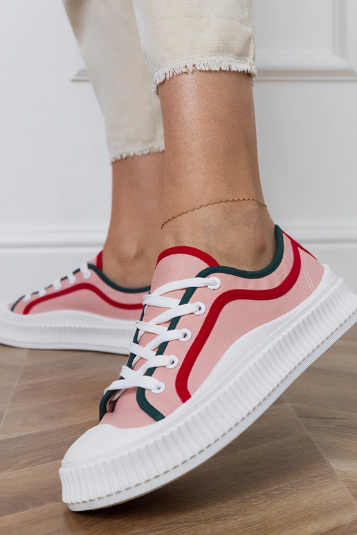 Roze dames schoenen op een platform,...