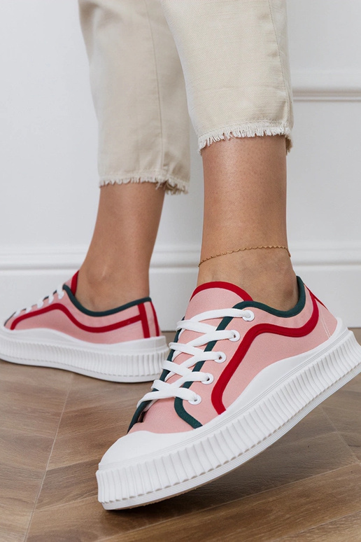 Roze dames schoenen op een platform,...