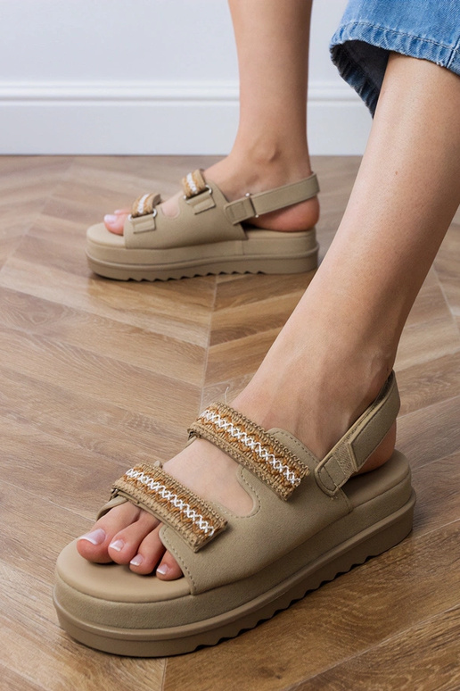 Bruine sandalen met geborduurde...