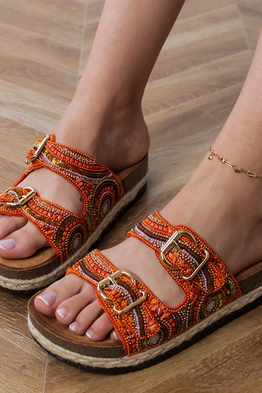 Chaussons ethniques orange avec des...