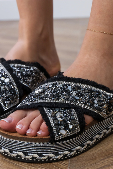 Chaussons noirs avec zircon...