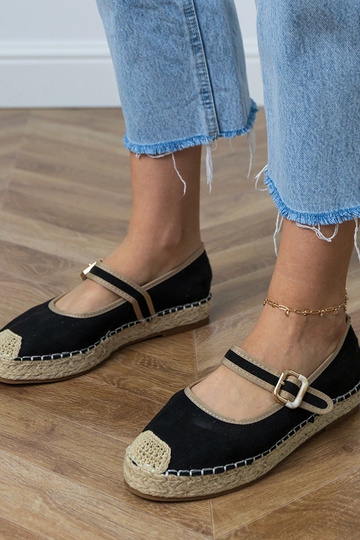 Espadrilles noires avec boucle décorative Pilata