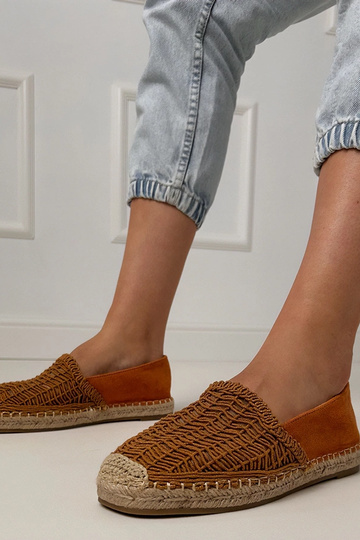 Braune durchbrochene Espadrilles auf Plattform Plevis