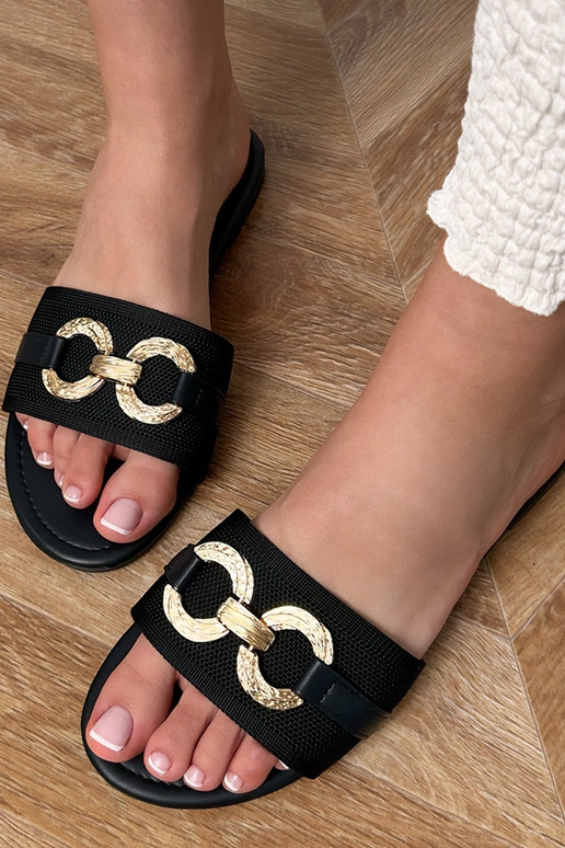 Zwarte slippers met gouden decoratie...