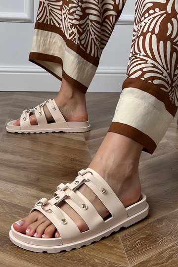 Zandkleurige Romeinse slippers met studs Elenois 2