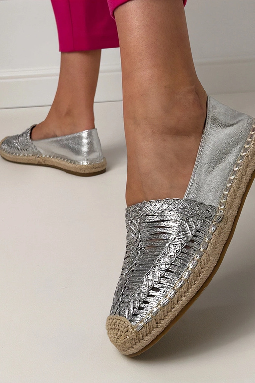 Espadrilles ajourées argentées sur...