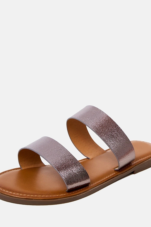 Chaussons gris pour femmes avec... Chaussons gris pour femmes avec...