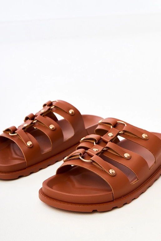 Chaussons romains bruns avec clous... Chaussons romains bruns avec clous...